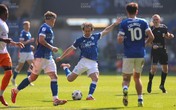 210326 - Cardiff City v Blackpool, EFL Sky Bet League 1 - Ryan Wintle of Cardiff City looks to shoot at goal