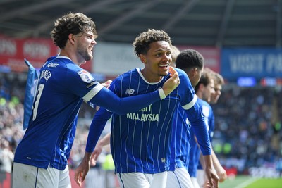 110426 - Cardiff City v Bolton Wanderers - Sky Bet League 1 - Omari Kellyman of Cardiff City celebrates scoring a goal with team mates