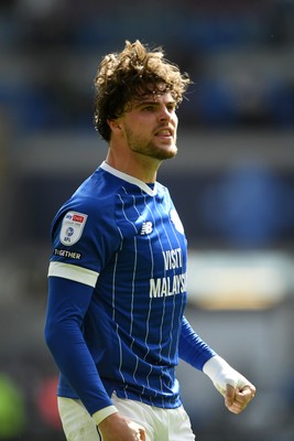 110426 - Cardiff City v Bolton Wanderers - Sky Bet League 1 - Ollie Tanner of Cardiff City celebrates the win at full time