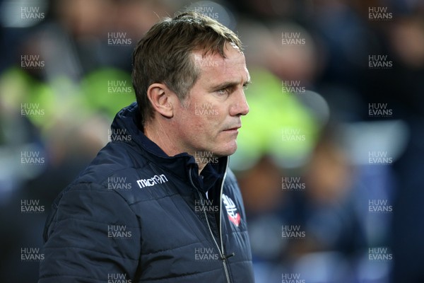 130218 - Cardiff City v Bolton Wanderers - SkyBet Championship - Bolton Manager Phil Parkinson