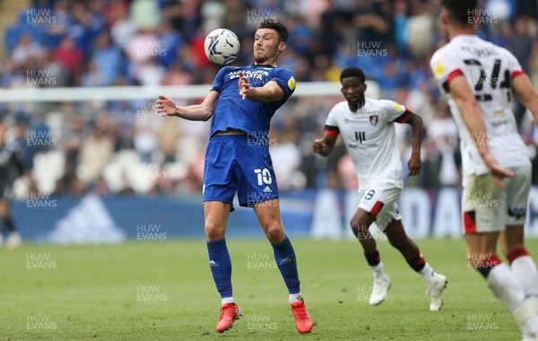 180921 - Cardiff City v Bournemouth, Sky Bet Championship - Kieffer Moore of Cardiff City controls the ball