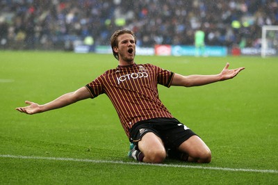 200925 - Cardiff City v Bradford City - SkyBet League One - Tommy Leigh of Bradford City celebrates scoring a goal