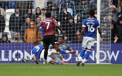 200925 - Cardiff City v Bradford City - SkyBet League One - Josh Neufville of Bradford City scores their third goal