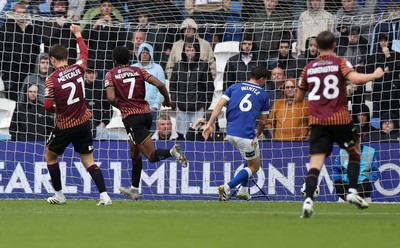 200925 - Cardiff City v Bradford City - SkyBet League One - Josh Neufville of Bradford City scores their third goal