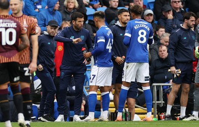 200925 - Cardiff City v Bradford City - SkyBet League One - Cardiff City Manager Brian Barry-Murphy speaks to Callum Robinson