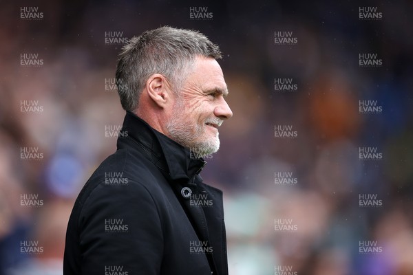200925 - Cardiff City v Bradford City - SkyBet League One - Bradford City Manager Graham Alexander 