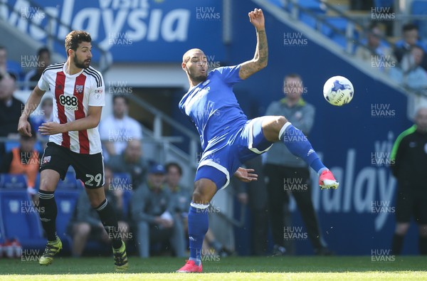 080417 - Cardiff City v Brentford, Sky Bet Championship - Kenneth Zohore of Cardiff City looks to control the ball