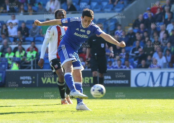 080417 - Cardiff City v Brentford, Sky Bet Championship - Peter Whittingham of Cardiff City shoots to score City's second goal