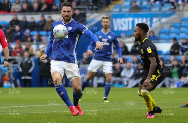 290220 - Cardiff City v Brentford, Sky Bet Championship - Sean Morrison of Cardiff City looks to line up a shot at goal