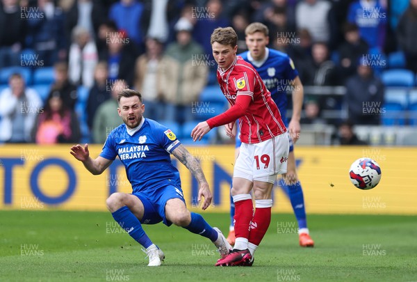040323 - Cardiff City v Bristol City, EFL Sky Bet Championship - Joe Ralls of Cardiff City and George Tanner of Bristol City  compete for the ball