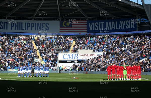101119 - Cardiff City v Bristol City - SkyBet Championship - The teams during the minute silence