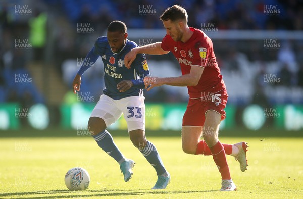 101119 - Cardiff City v Bristol City - SkyBet Championship - Junior Hoilett of Cardiff City is challenged by Marley Watkins of Bristol City