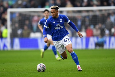 150225 - Cardiff City v Bristol City - Sky Bet Championship - Callum Robinson of Cardiff City