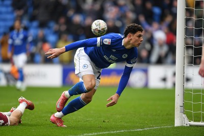 150225 - Cardiff City v Bristol City - Sky Bet Championship - Cian Ashford of Cardiff City plays the ball to Yousef Salech who scores the equalising goal