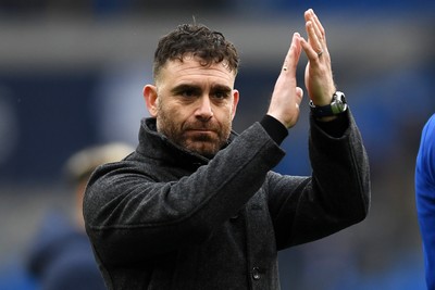 150225 - Cardiff City v Bristol City - Sky Bet Championship - Omar Riza, Cardiff City Manager applauding fans at full time