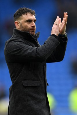 150225 - Cardiff City v Bristol City - Sky Bet Championship - Omar Riza, Cardiff City Manager applauding fans at full time