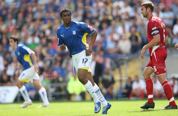 23.08.09 - Cardiff City v Bristol City, Coca Cola Championship -  Cardiff's Kelvin Etuhu comes on as a replacement to make his debut  