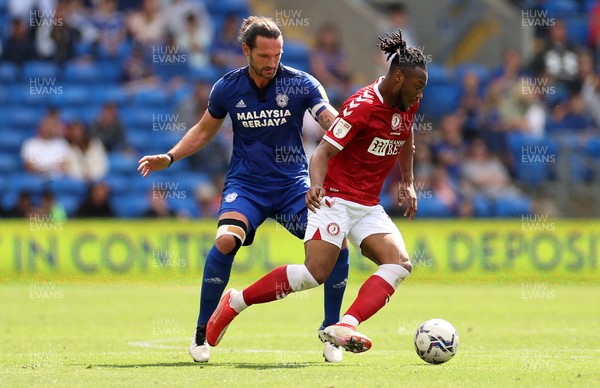 280821 - Cardiff City v Bristol City - SkyBet Championship - Antoine Semenyo of Bristol City is challenged by Sean Morrison of Cardiff City