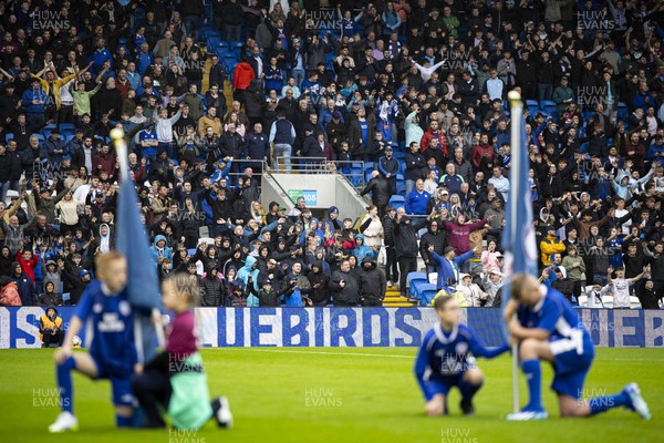 281023 - Cardiff City v Bristol City - Sky Bet Championship - Cardiff City Supporters ahead of kick off