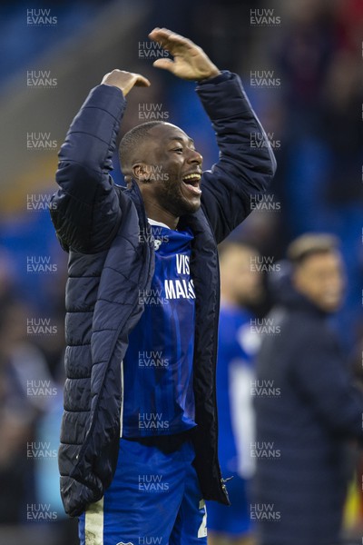 281023 - Cardiff City v Bristol City - Sky Bet Championship - Yakou M��te of Cardiff City applauds the fans at full time