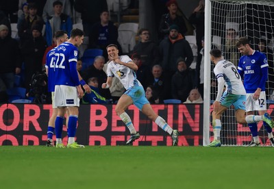 040325 Cardiff City v Burnley, EFL Sky Bet Championship - Maxime Esteve of Burnley scores Burnley’s second goal