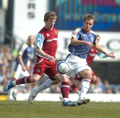 13.04.09 - Championship Football -  Cardiff City v Burnley -  Burnley's Wade Elliott is challenged by  Cardiff's Stephen McPhail  