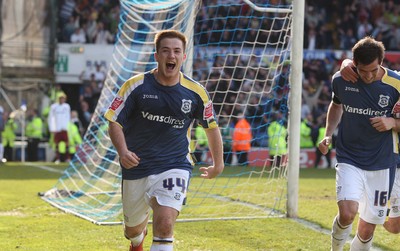 13.04.09.. Cardiff City v Burnley, Coca Cola Championship -  Cardiff's Ross McCormack celebrates after he scores City's second goal 