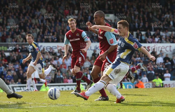 13.04.09.. Cardiff City v Burnley, Coca Cola Championship -  Cardiff's Ross McCormack scores his second goal (City's third) 