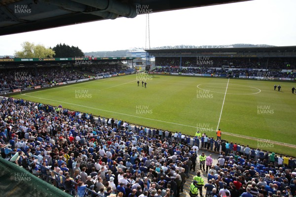 13.04.09.. Cardiff City v Burnley, Coca Cola Championship -  A general view of Ninian Park just prior to kick off  