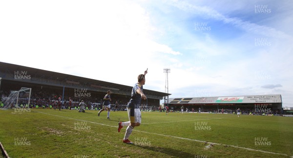 13.04.09.. Cardiff City v Burnley, Coca Cola Championship -  Cardiff's Ross McCormack celebrates after his second goal 