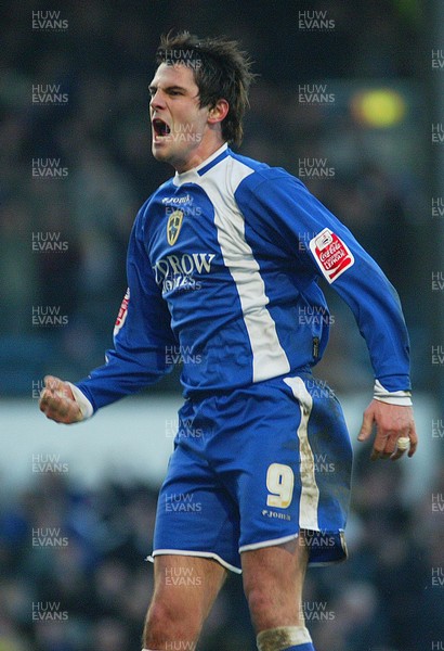 140106Cardiff City v Burnley Cardiff's new signing Steve Thompson celebrates his second goal  