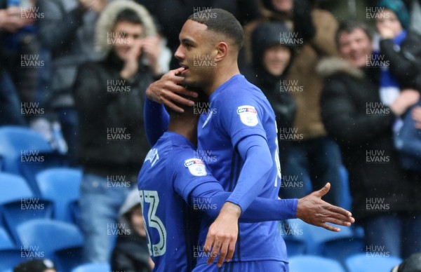 300318 - Cardiff City v Burton Albion, Sky Bet Championship - Kenneth Zohore of Cardiff City celebrates after he beats Burton Albion goalkeeper Stephen Bywater to score goal