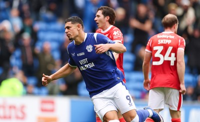 190926 Cardiff City v Charlton Athletic, EFL Sky Bet Championship - Yousef Salech of Cardiff City celebrates after scoring the second goal