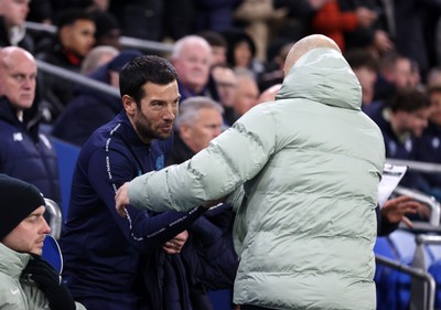 161225 - Cardiff City v Chelsea - EFL Cup Quarter Final - Cardiff City Manager Brian Barry-Murphy and Chelsea Manager Enzo Maresca 