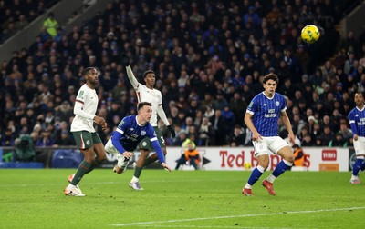 161225 - Cardiff City v Chelsea - EFL Cup Quarter Final - David Turnbull of Cardiff headers the ball to score a goal