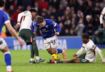 161225 - Cardiff City v Chelsea - EFL Cup Quarter Final - Cian Ashford of Cardiff is tackled by Andrey Santos of Chelsea 