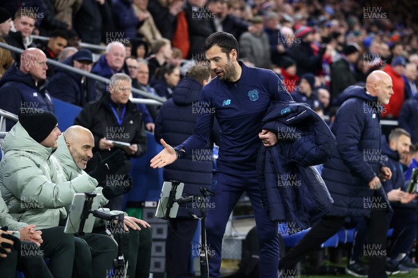 161225 - Cardiff City v Chelsea - EFL Cup Quarter Final - Cardiff City Manager Brian Barry-Murphy and Chelsea Manager Enzo Maresca 