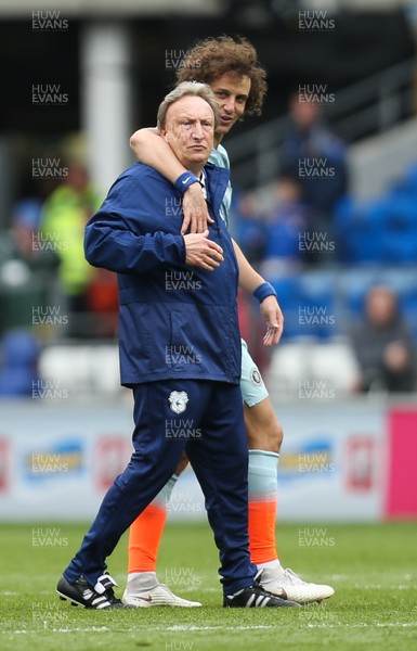 310319 - Cardiff City v Chelsea, Premier League - Cardiff City manager Neil Warnock with David Luiz of Chelsea