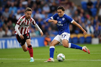 260825 - Cardiff City v Cheltenham Town - Carabao Cup Round Two - Joel Colwill of Cardiff City has a shot on goal