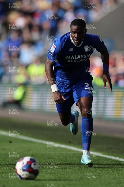 151022 - Cardiff City v Coventry City - Sky Bet Championship -  Niels Nkounkou of Cardiff city in action