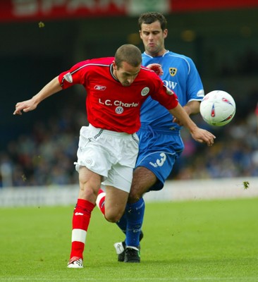 270903Cardiff City v Crewe Alexandra  Crewe's David Wright robs Chris Barker 