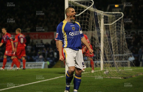 06.11.07..Cardiff City v Crystal Palace, Coca Cola Championship Cardiff's Darren Purse celebrates his goal 