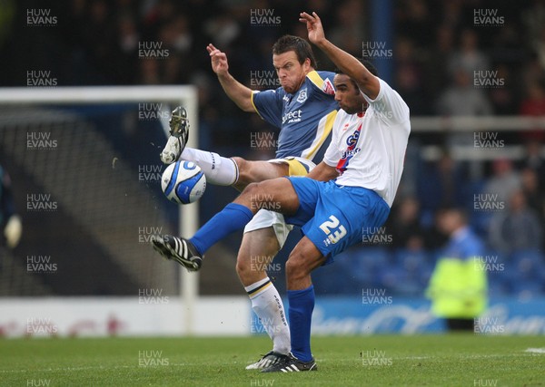 15.11.08 ... Cardiff City v Crystal Palace, Coca Cola Championship -  Cardiff's Gavin Rae and Palace's Paul Ifill go for the ball  