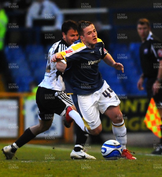 08.04.09 - Championship Football Cardiff City v Derby County Cardiff's Ross McCormack is challenged by Derby's Mile Sterjovski 