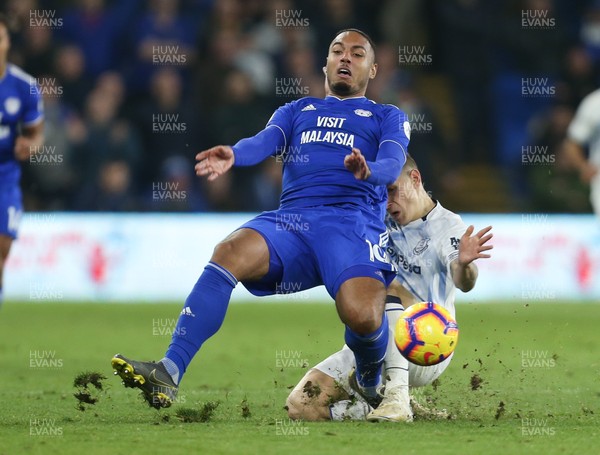 260219 - Cardiff City v Everton, Premier League - Kenneth Zohore of Cardiff City is brought down by Lucas Digne of Everton