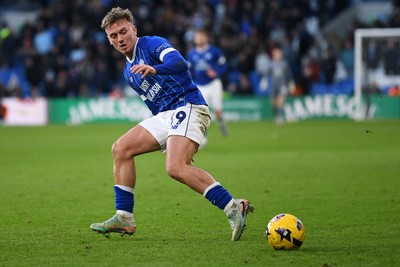 261225 - Cardiff City v Exeter City - Sky Bet League 1 - Isaak Davies of Cardiff City