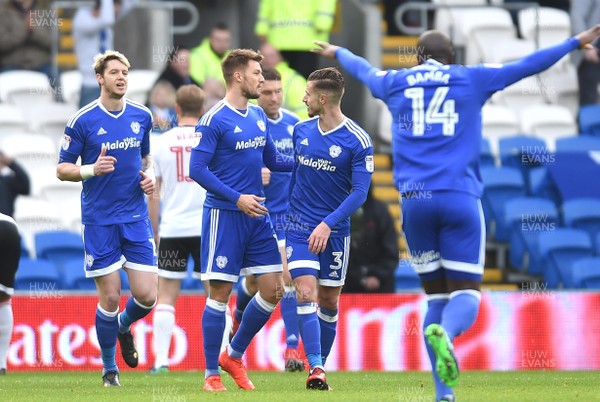 080117 - Cardiff City v Fulham - FA Cup - Anthony Pilkington (left) of Cardiff City celebrates scoring goal by Ben Evans/Huw Evans Agency