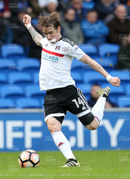 080117 - Cardiff City v Fulham - FA Cup 3rd Round - Stefan Johansen of Fulham with bandage in his mouth by Chris Fairweather/Huw Evans Agency