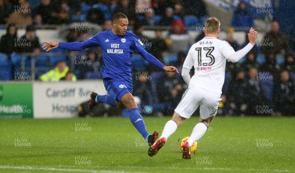 261217 - Cardiff City v Fulham - SkyBet Championship - Kenneth Zohore of Cardiff City takes a shot at goal