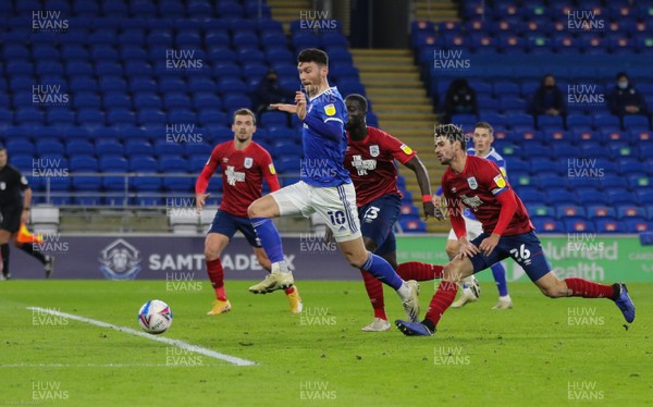 011220 - Cardiff City v Huddersfield Town, Sky Bet Championship - Kieffer Moore of Cardiff City shoots to score the opening goal of the match
